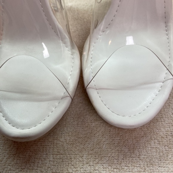 Mackinj Transparent Open Toe 4.5” Block Heel Size 7 - Picture 11 of 12